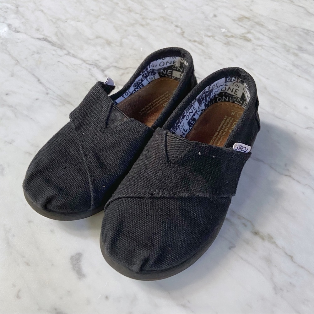 Toddler Toms Size 8